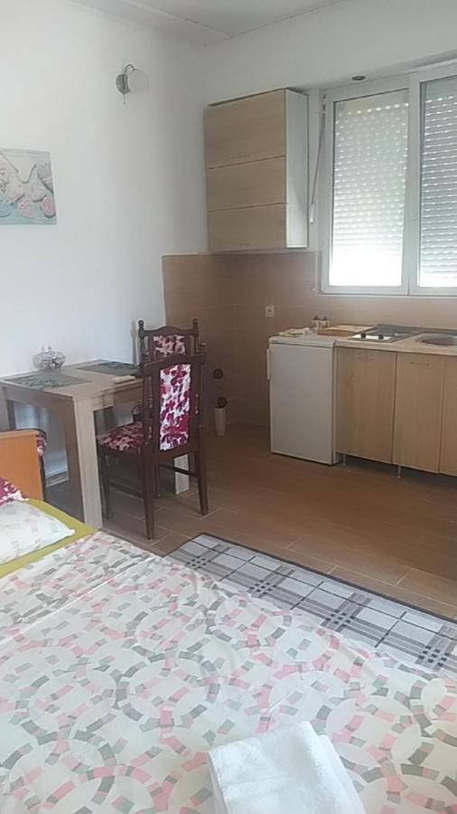 Apartman Laki Apartment Kotor Exterior photo