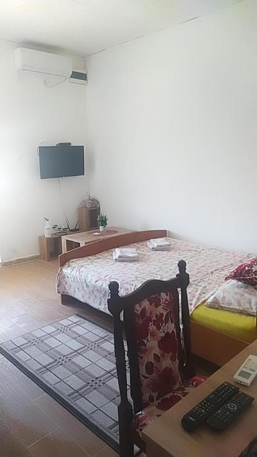 Apartman Laki Apartment Kotor Exterior photo
